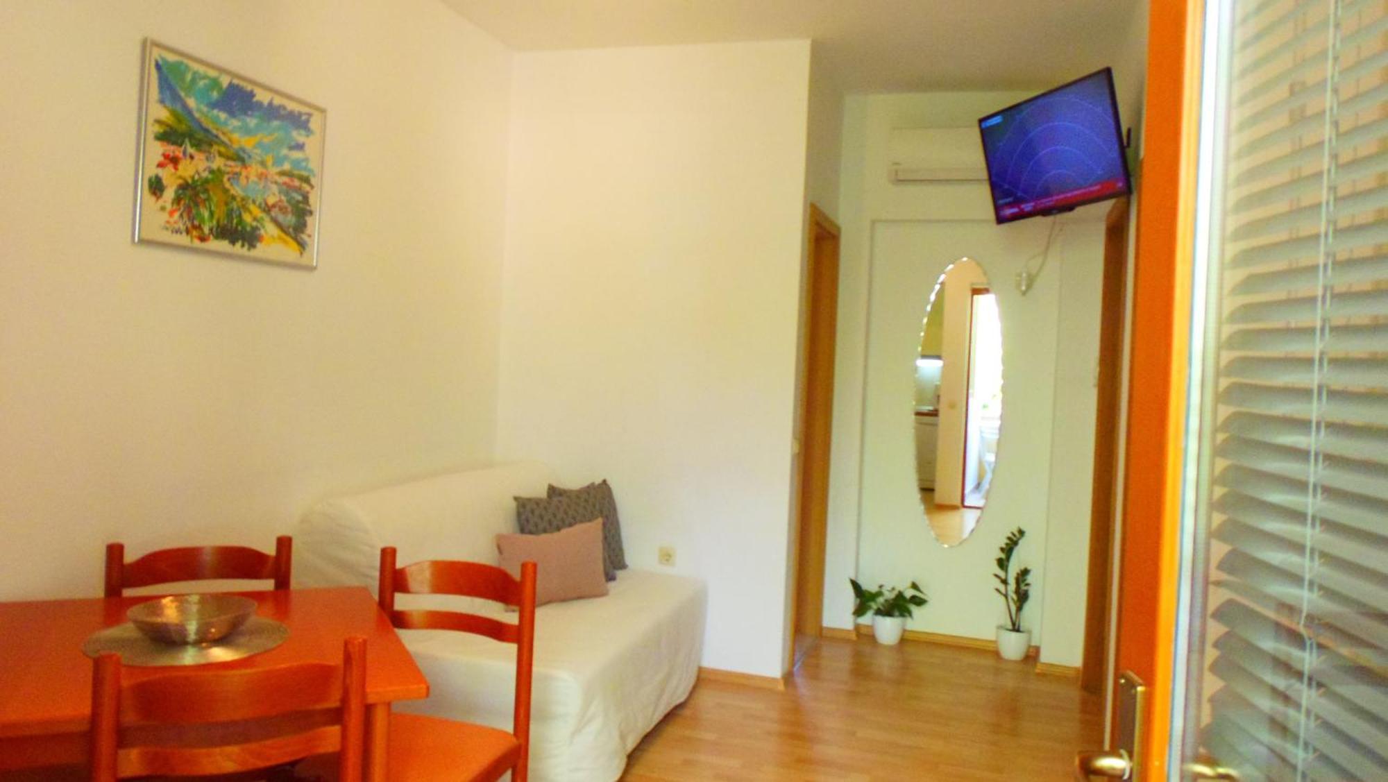 Apartment Maestral